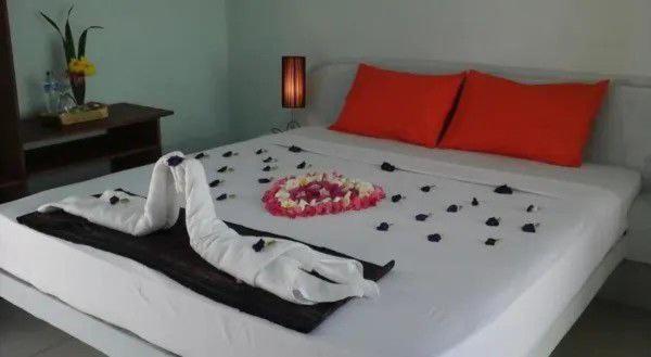Pineapple Guest House Gili Air Exteriör bild