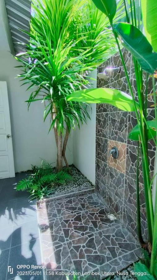 Pineapple Guest House Gili Air Exteriör bild